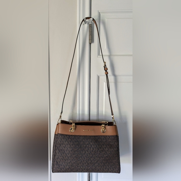 MICHAEL KORS Lori Medium Logo Satchel - Picture 8 of 9